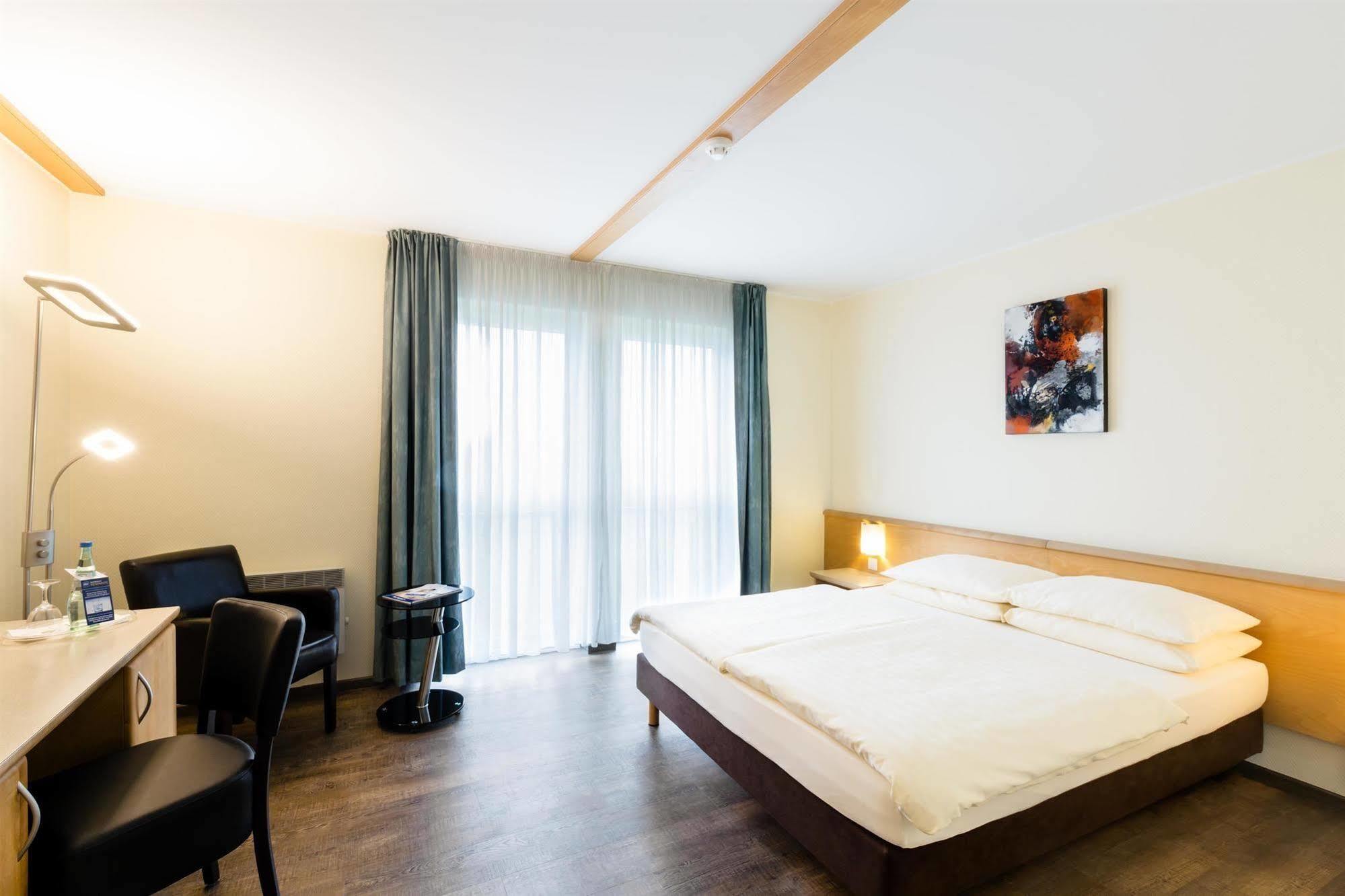 Best Western Euro Hotel Гондеранж Экстерьер фото