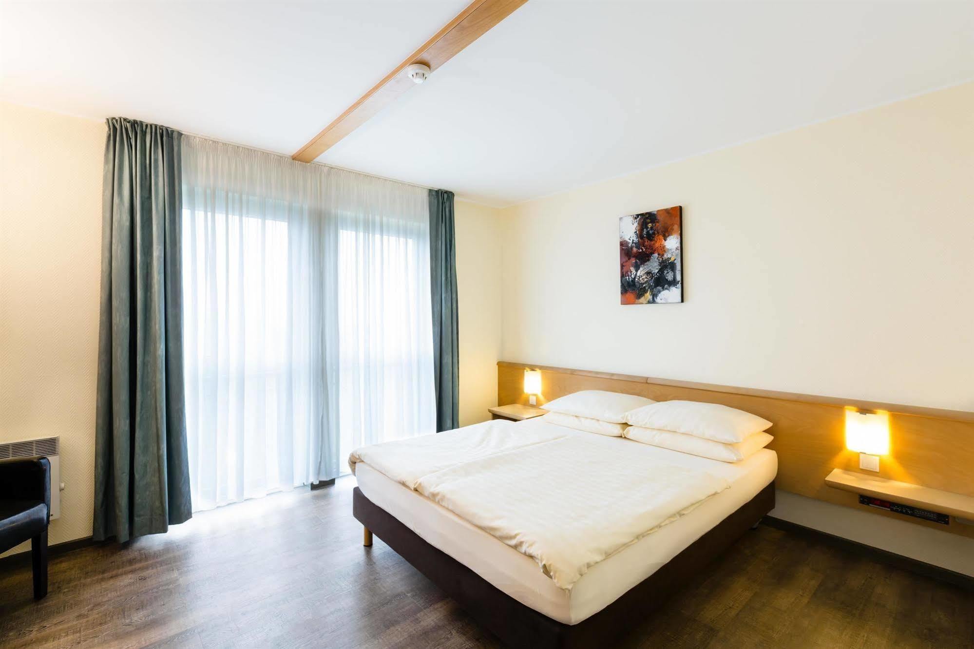 Best Western Euro Hotel Гондеранж Экстерьер фото